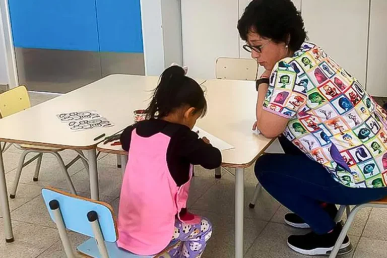 Provincia jerarquiza al personal que brinda servicios esenciales en Familia
